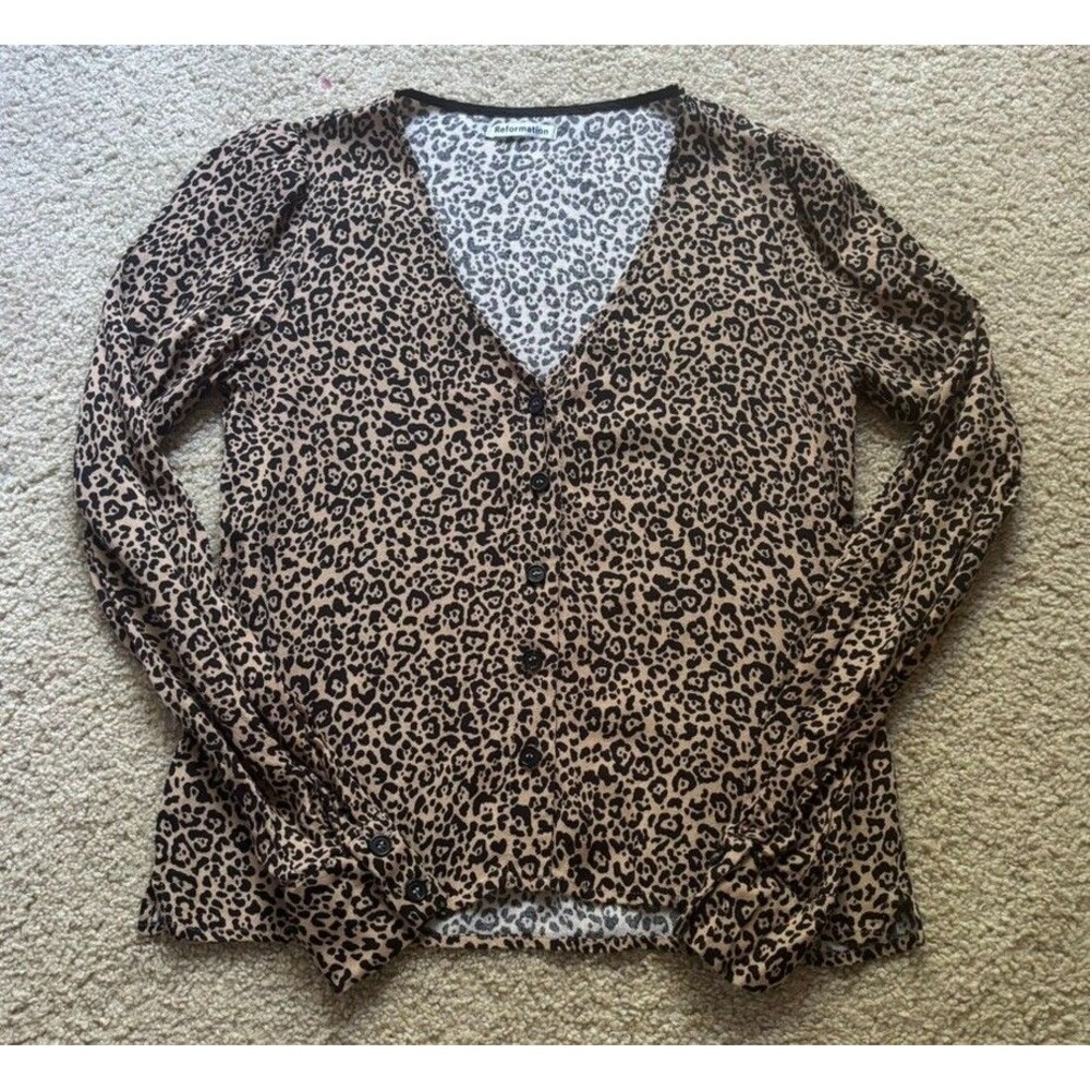 Reformation Leopard Button Front Long Sleeves Top Size Small V neck Boho